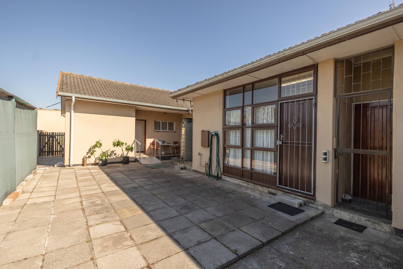 4 Bedroom Property for Sale in Klipdam Western Cape